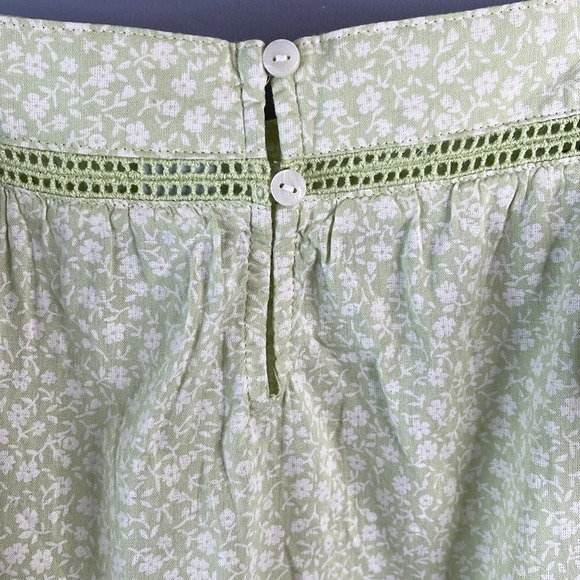 OLD NAVY NWT Lemon Lime Ditsy Floral Tank Top Ladder Lace Pleated Adj Strap L - Picture 8 of 13